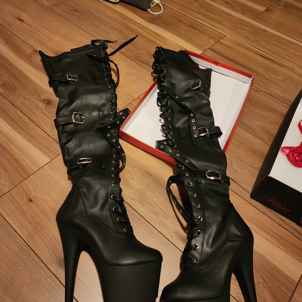 Pleaser Adore-3028 Black Platform Lace-Up Boots